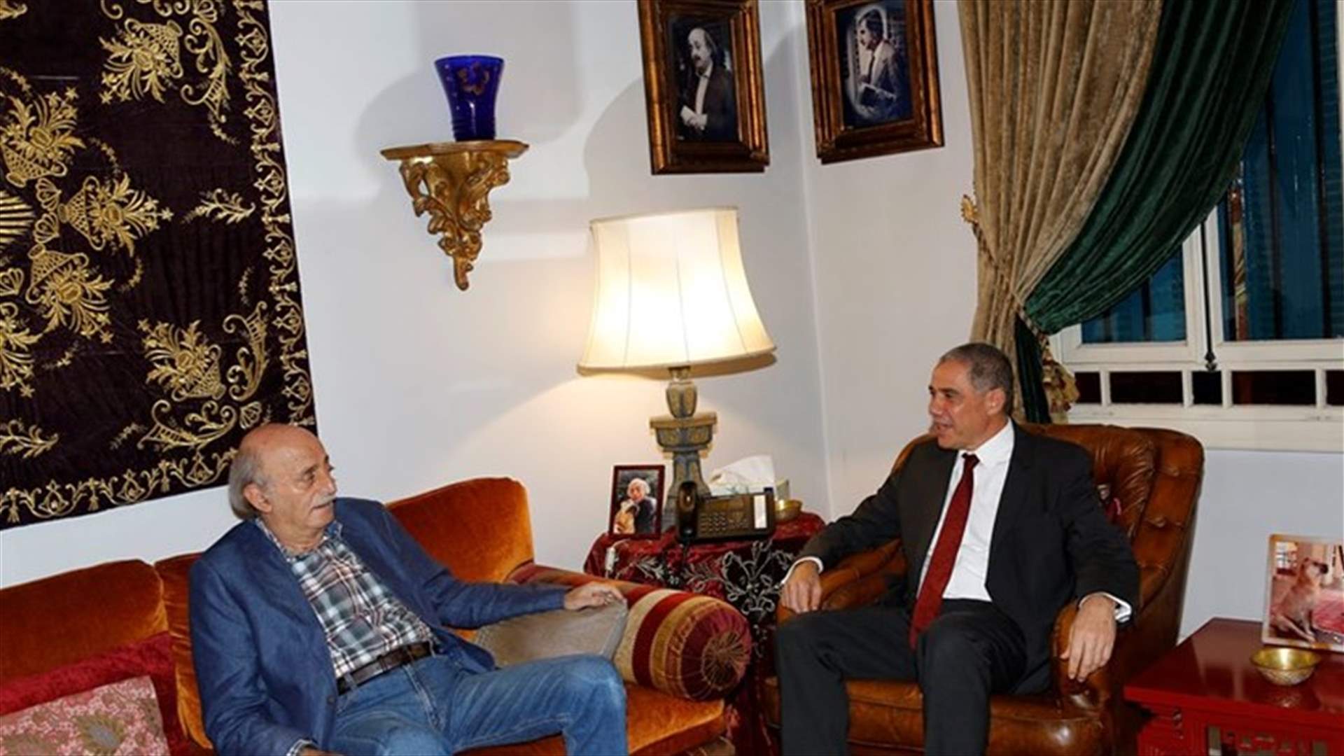 جنبلاط عرض وسفير الاتحاد الأوروبي الاوضاع في لبنان والمنطقة