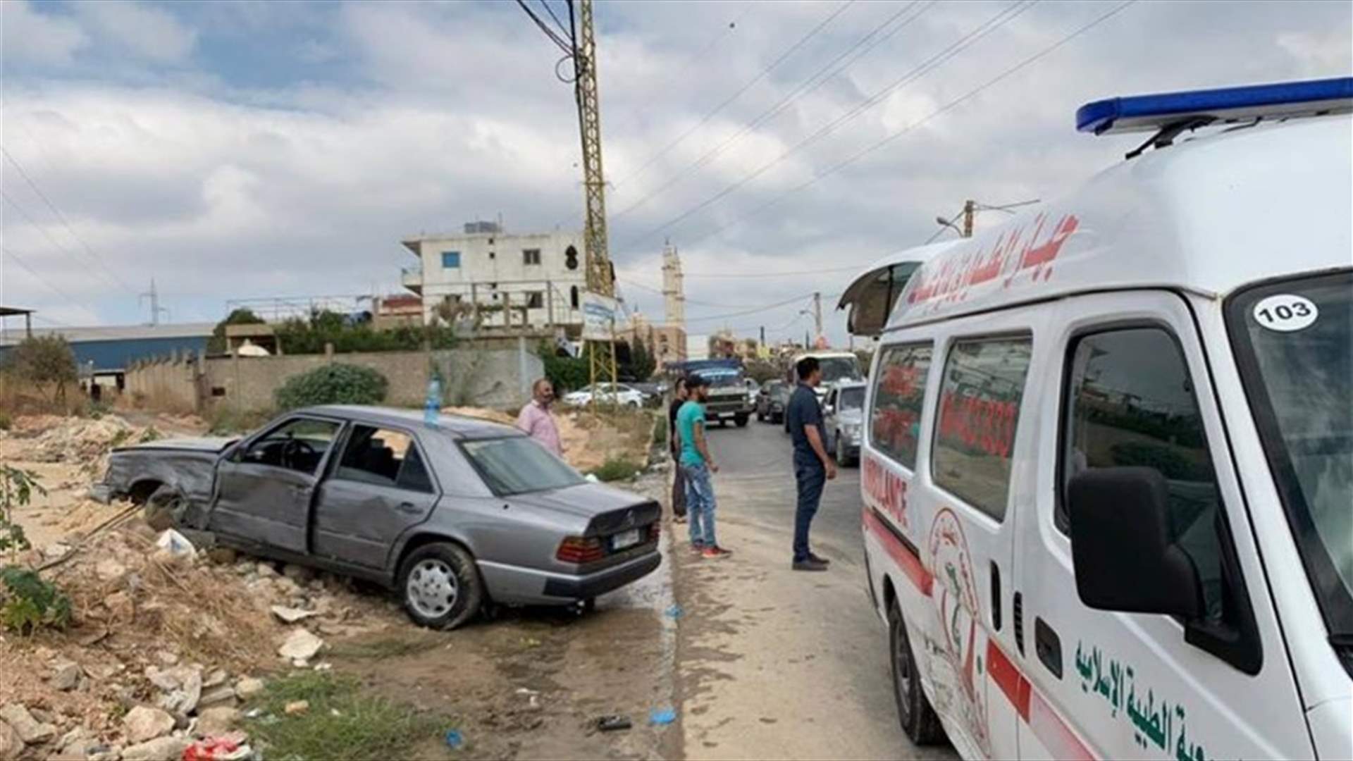 3 جرحى بحادث سير على طريق الضنية (صورة)