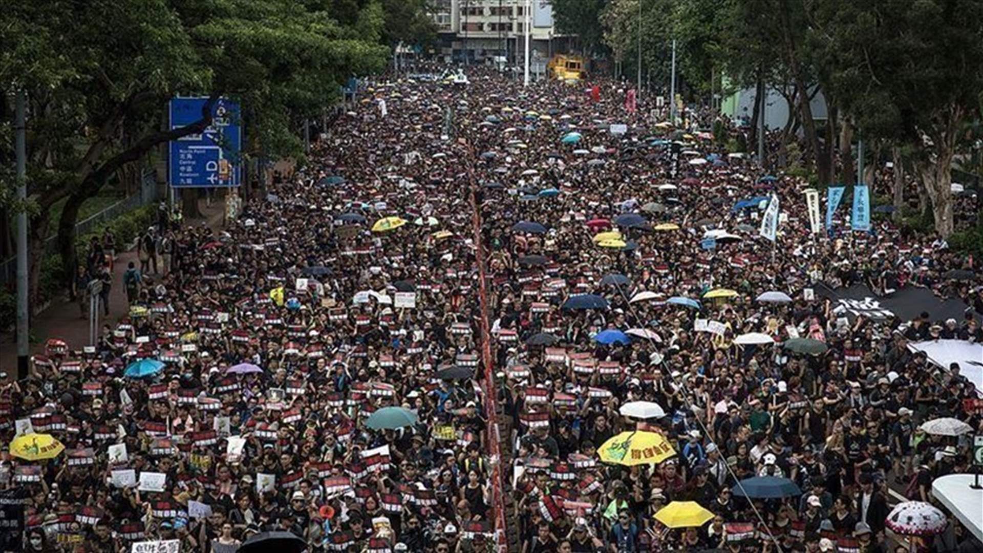 ناشطون مؤيدون للديموقراطية يقولون إن هونغ كونغ تحوّلت &quot;دولة بوليسية&quot;