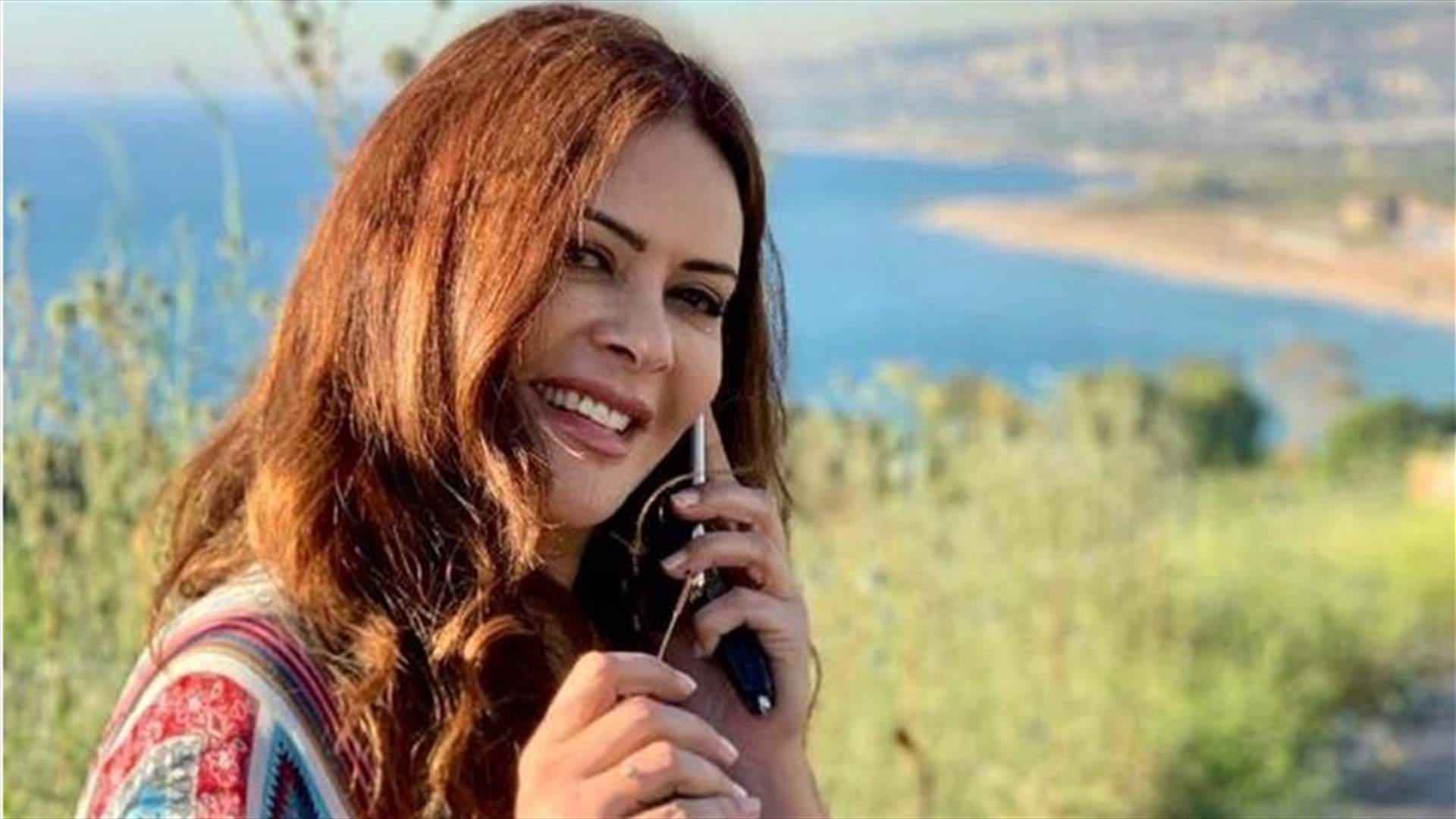 كارمن لبس في فيديو طريف مع الحمار من كواليس "رصيف الغرباء"