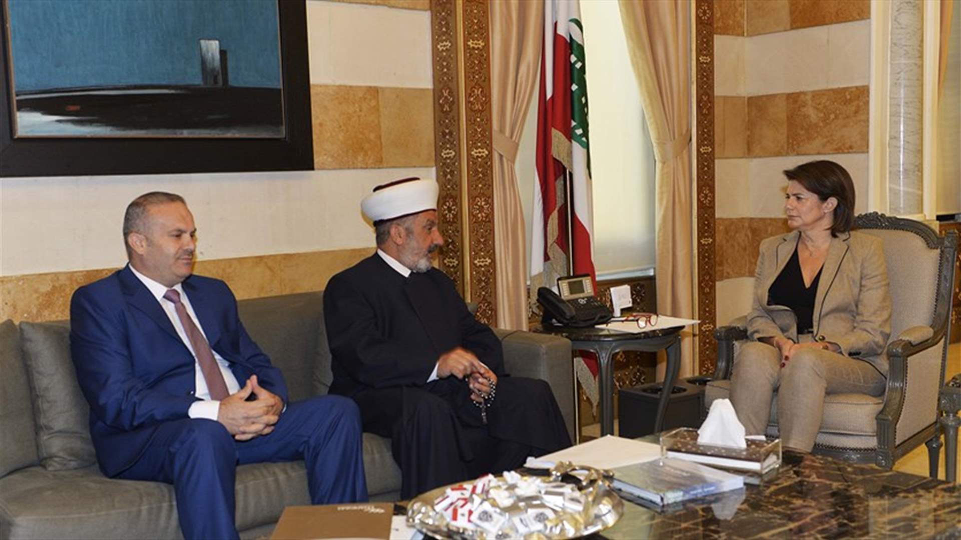 الحسن تبحث مع المفتي الصلح في شؤون بعلبك وامنها