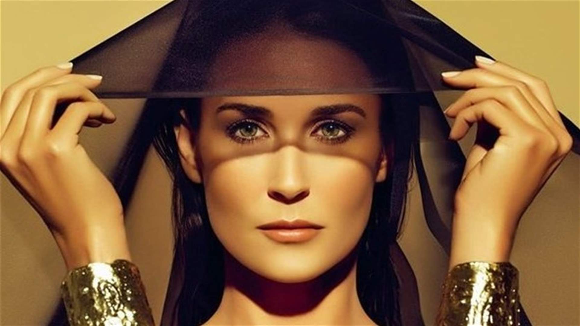 باعتني أمي لرجل بعمر الـ15"... ديمي مور تكشفُ حقائق صادمة عن حياتها