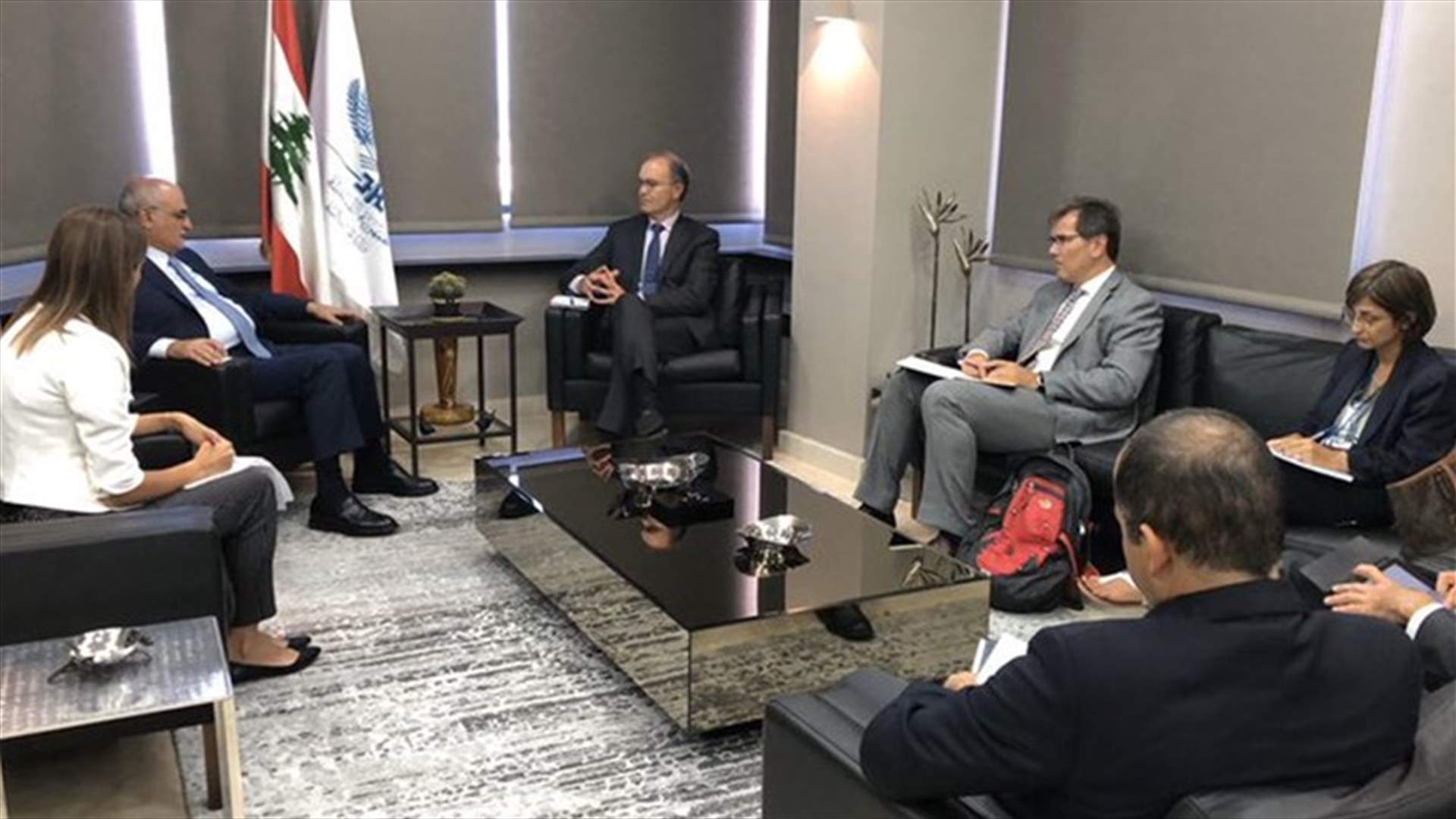 خليل التقى وفدا من بعثة صندوق النقد الدولي