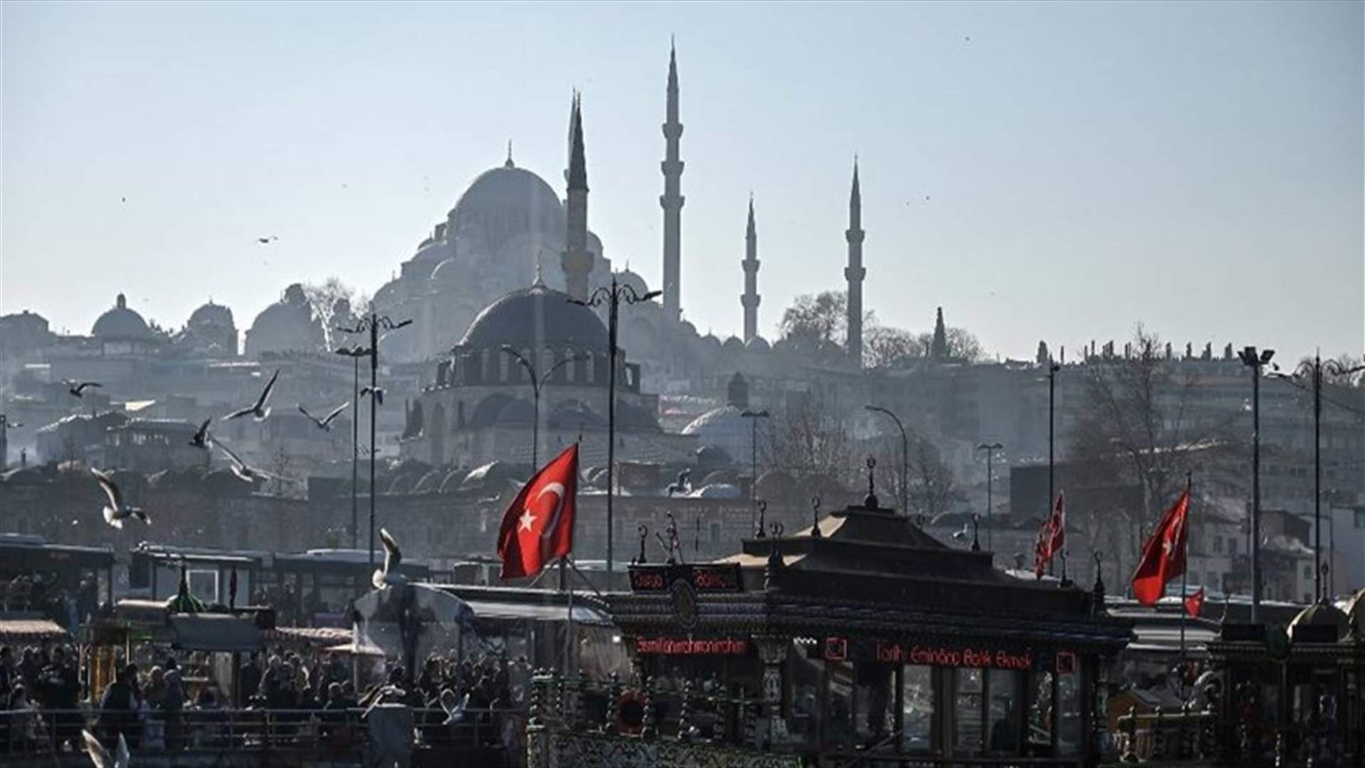 Moderate quake shakes Istanbul, eight people slightly hurt