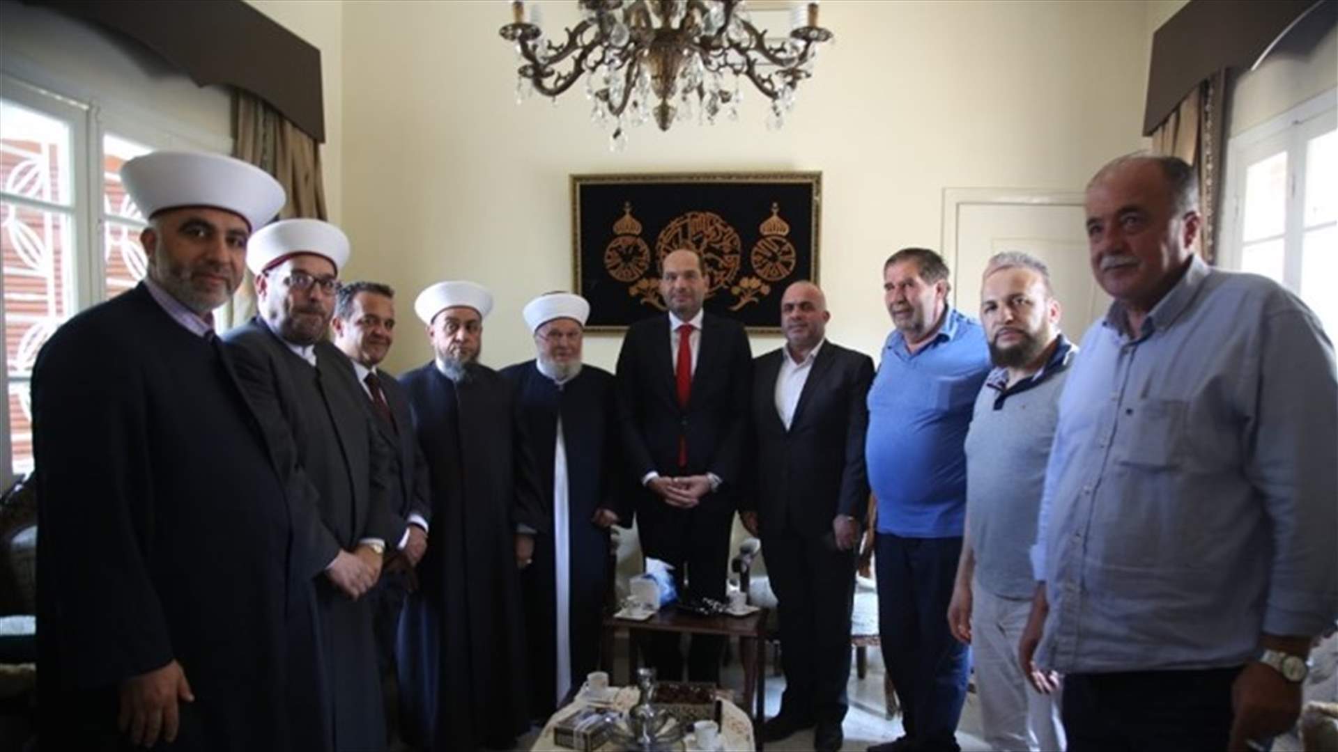 مراد أعلن عن منح جديدة لأبناء وعائلات عناصر ومتقاعدي وشهداء الجيش