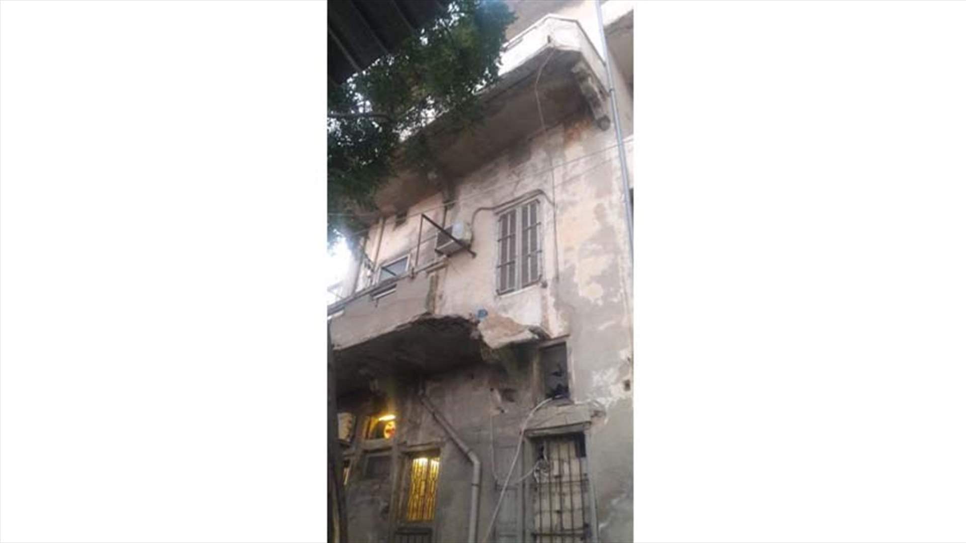 بعد حادثة انهيار جزء من شرفة في صيدا... العثور على جثة متحللة