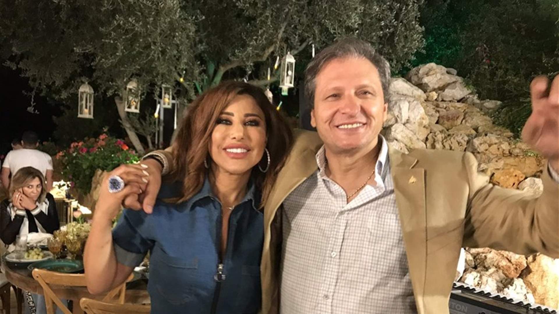 شعر من نزار فرنسيس لنجوى كرم... &quot;إنت اللي ما في متل لونك لون&quot;