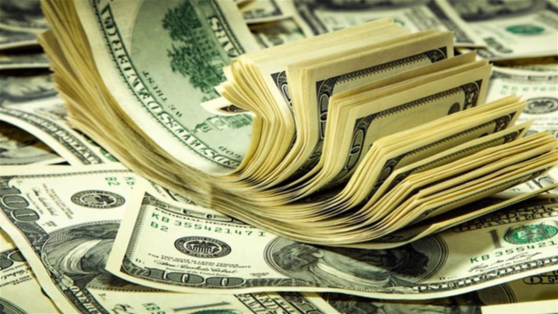سعر الدولار في سوق بيروت...