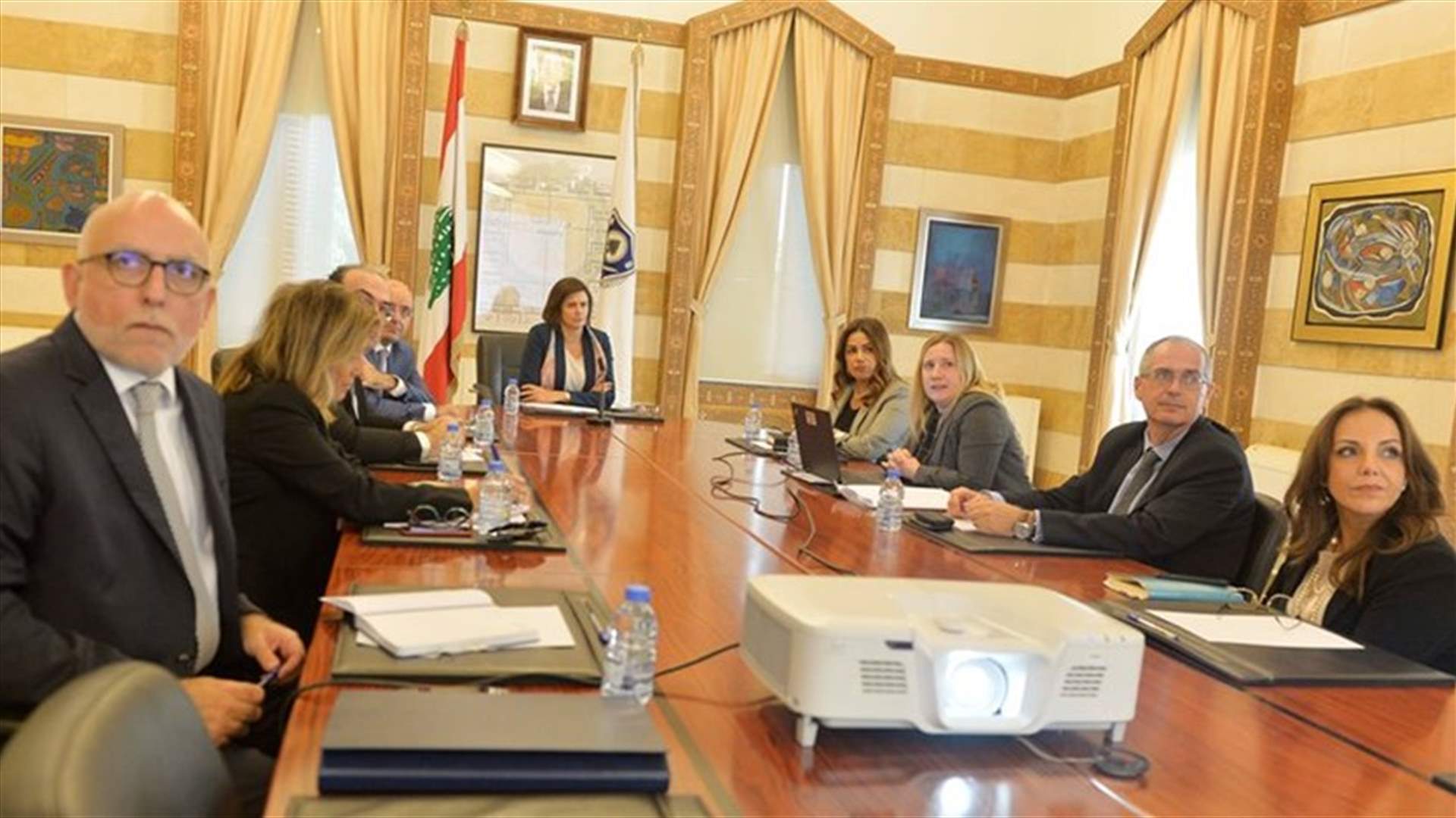 الحسن عرضت مع وفد البنك الدولي الأنظمة الخاصة ببطاقة الهوية على طريق التحول الرقمي