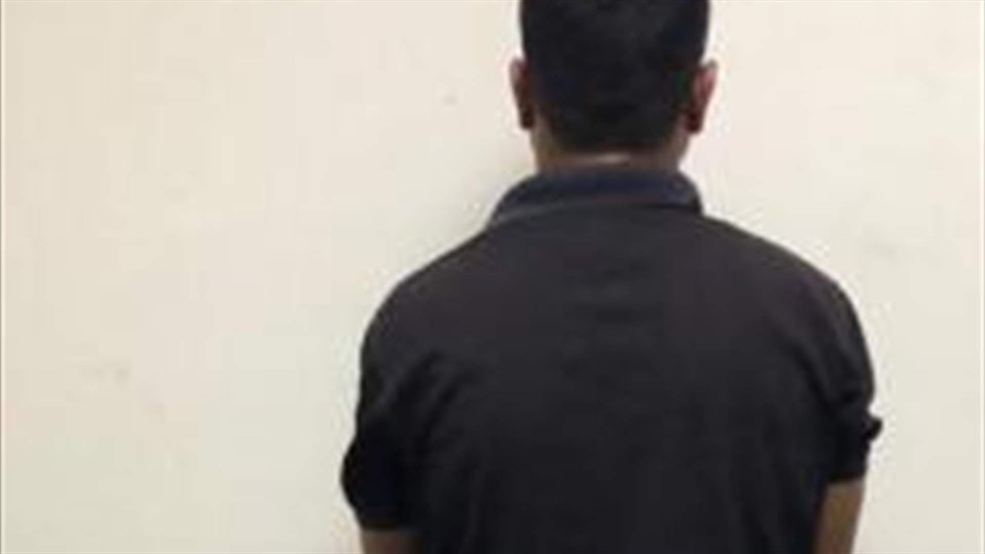 بالجرم المشهود... توقيف سارق منازل اثناء بيعه كمية من الذهب المسروق