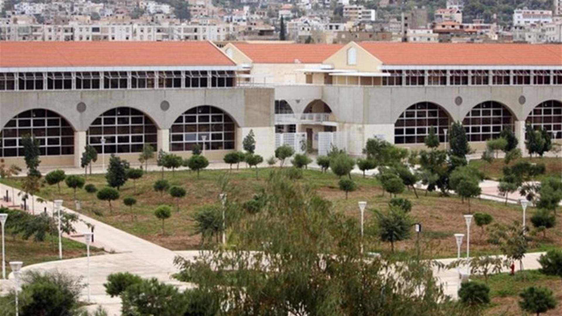 ضاهر يقترح حلا لازمة تفرغ اساتذة الجامعة اللبنانية