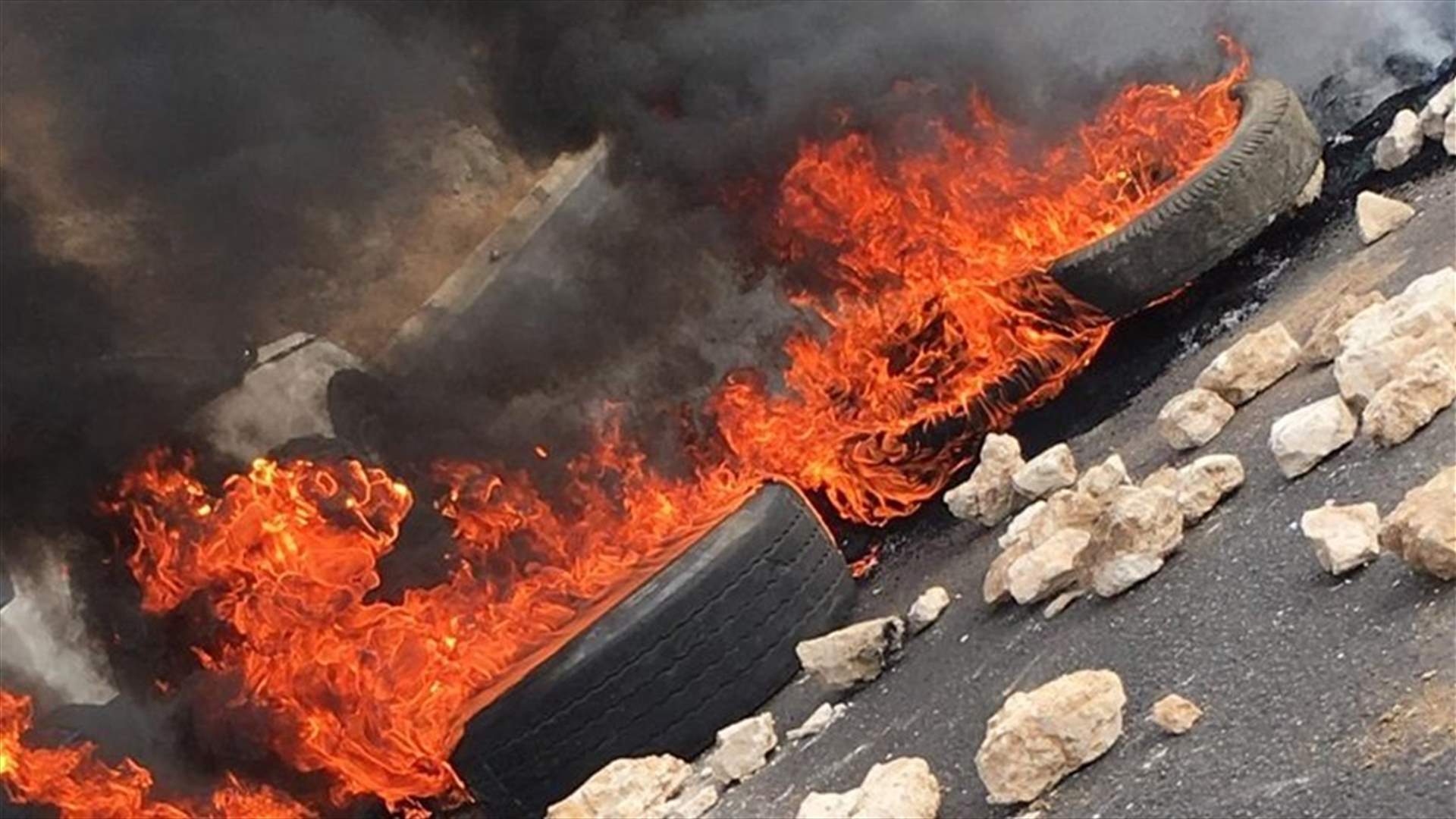 Roads cut across Lebanon during Sunday protests