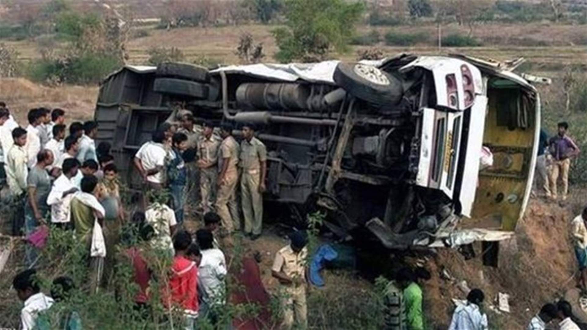 سقوط حافلة ركاب في واد في البيرو... ومصرع أكثر من 17 شخصا