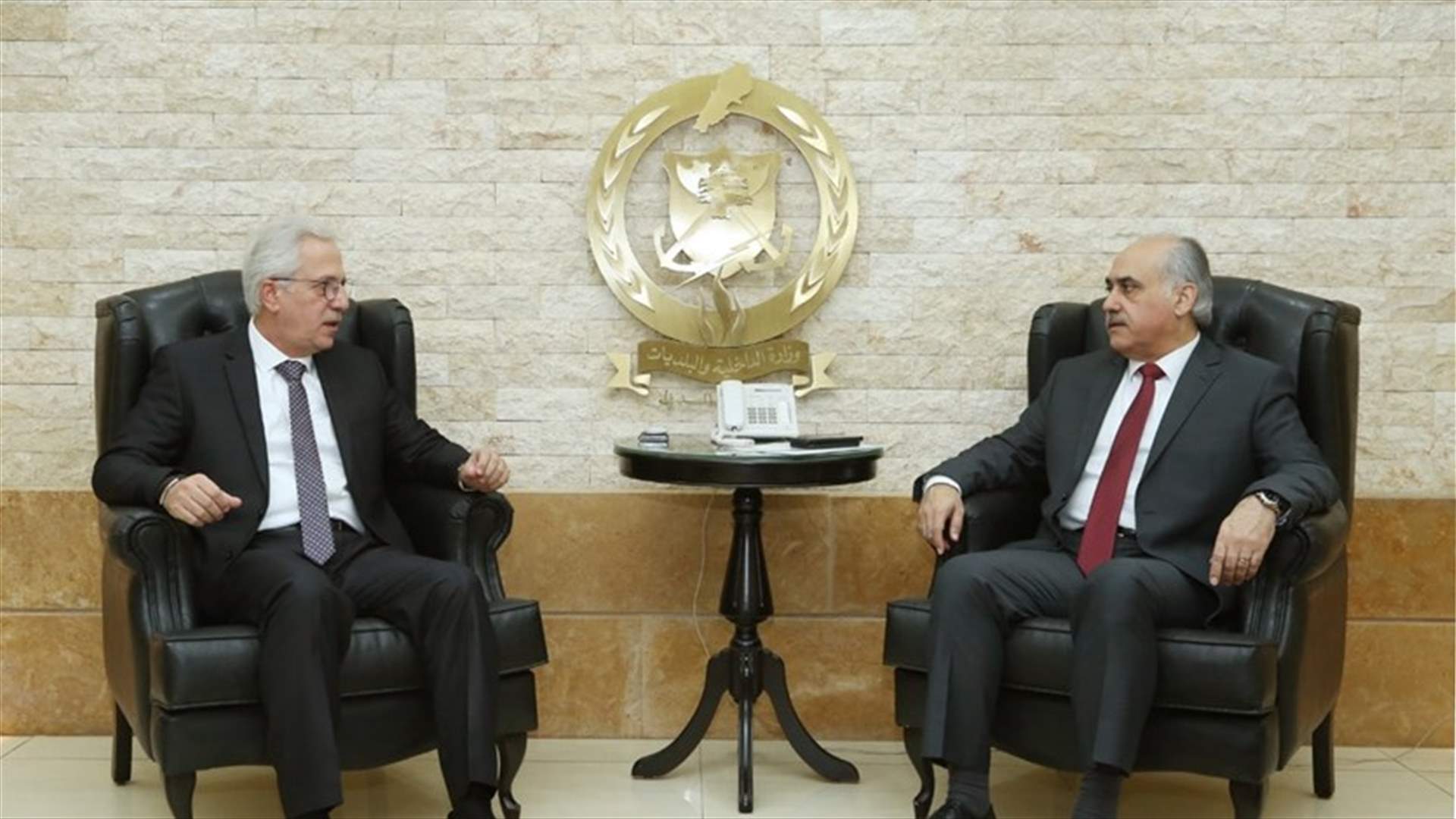 أبو الحسن نقل الى خطار مطالب الأهالي وعناصر الدفاع المدني في المتن الأعلى