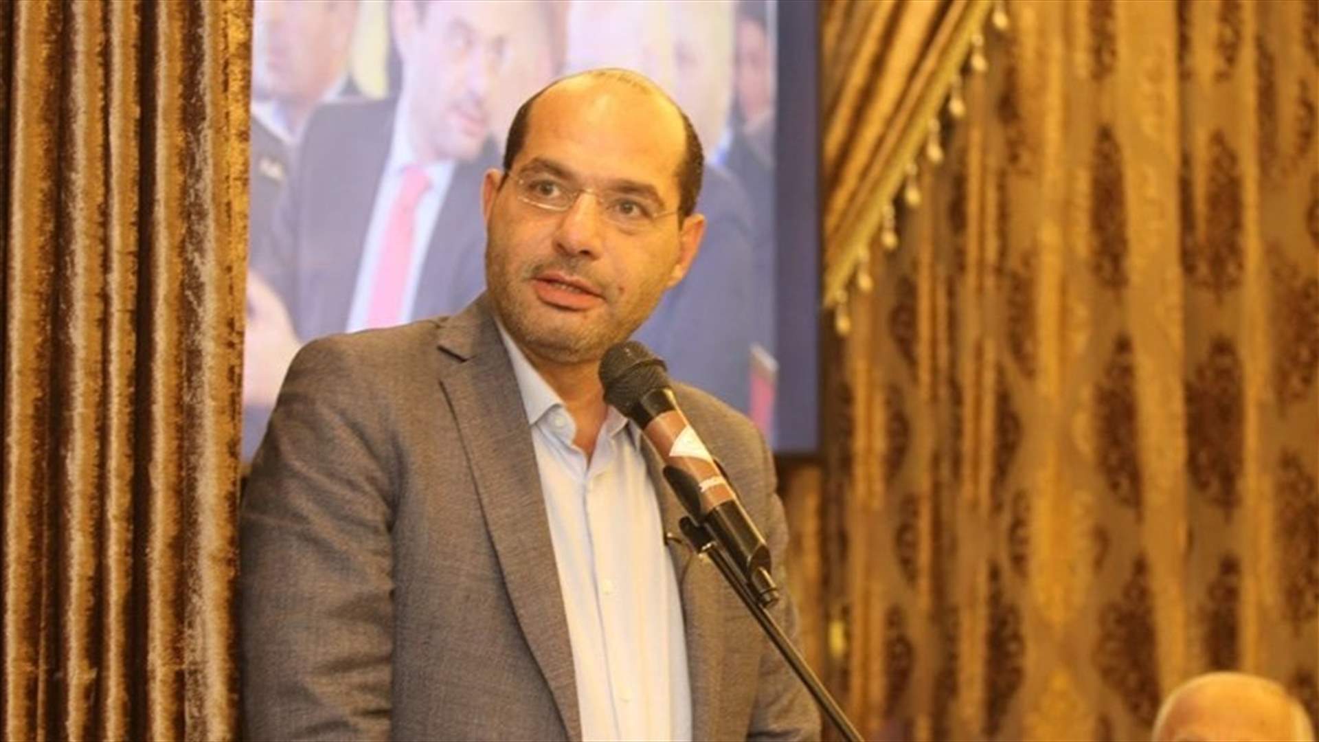 مراد: كيف سنقوم باقتصادنا ونحن نتجاهل المعابر والعلاقات مع سوريا؟
