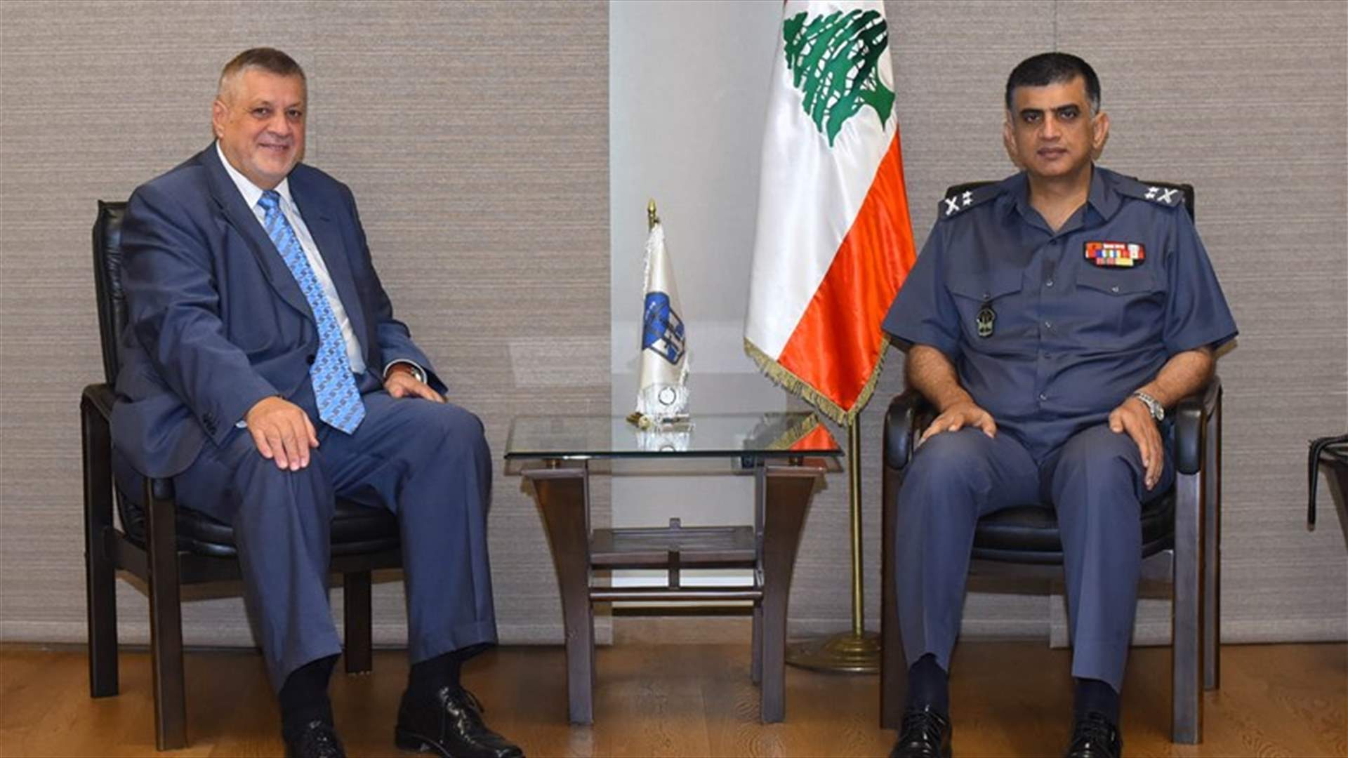 عثمان عرض الاوضاع مع كوبيش وسفير الاتحاد الاوروبي