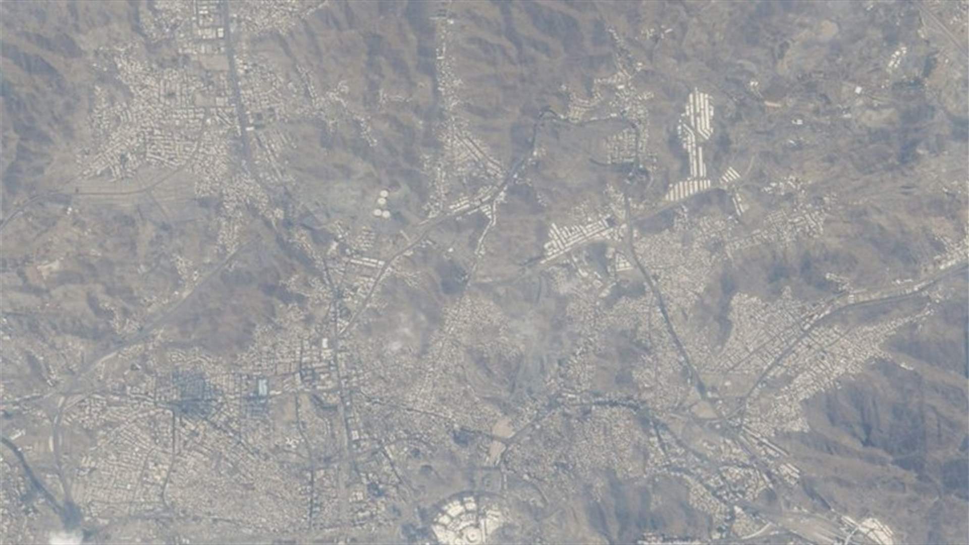 رائد الفضاء هزاع المنصوري ينشر صورة فضائية لمكة المكرمة