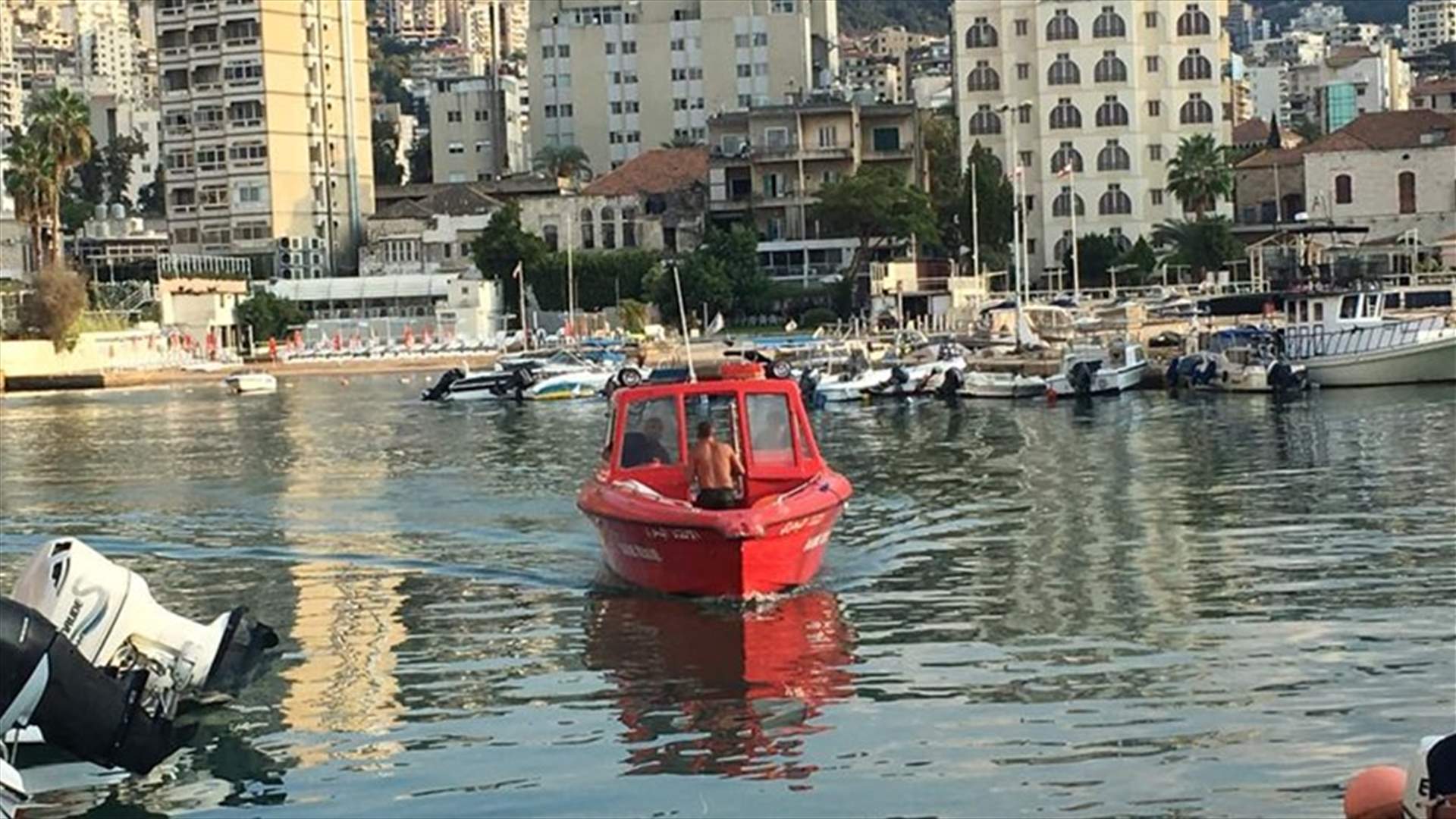 شابة عشرينية حاولت الانتحار عند شاطىء زوق مكايل... (صوَر)