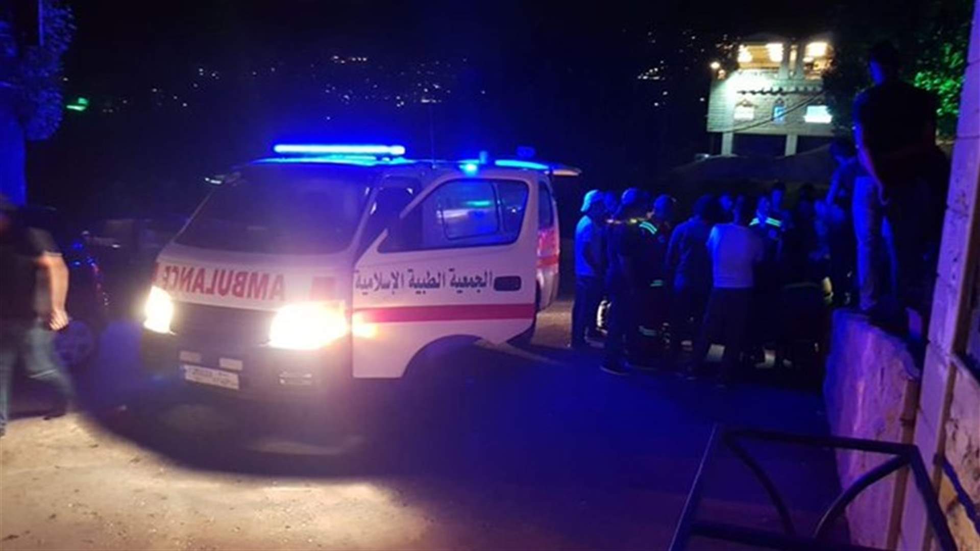 في الضنية... قُتل بطلق ناري في رأسه داخل محلّ لبيع الإطارات