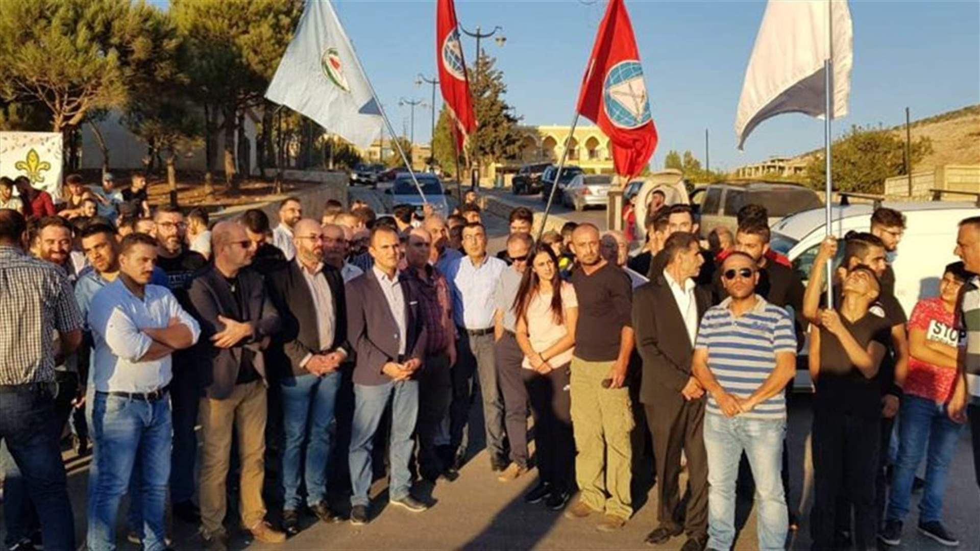 وقفة تضامنية لشباب &quot;التقدمي&quot; مع الناشط منذر في ضهر الاحمر - راشيا