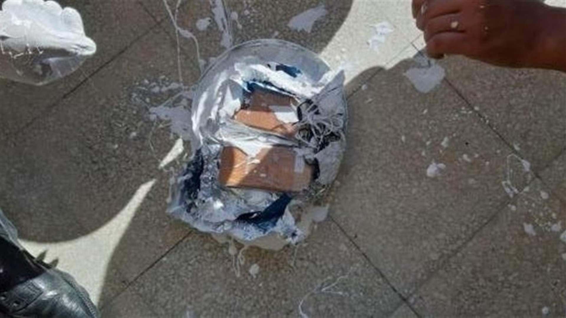 إحباط محاولة إدخال أجهزة خلوية إلى سجن زحلة (صور)