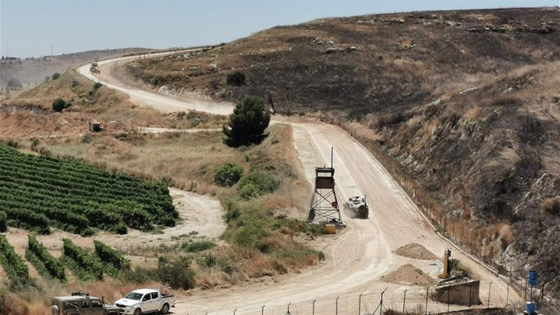 دورية إسرائيلية قامت بتمشيط الطريق مقابل بلدة العديسة