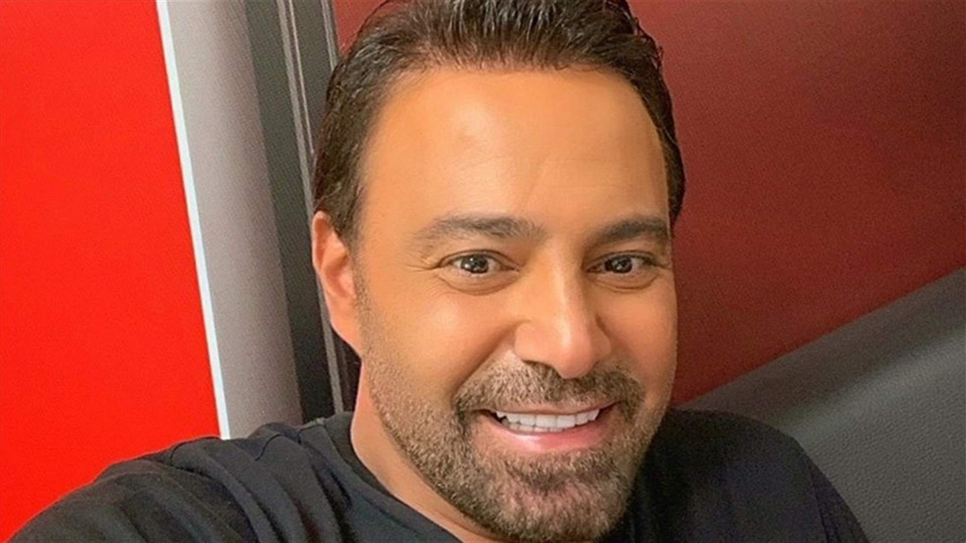 عاصي الحلاني يطلّ على جمهوره في فيديو من كواليس تصوير "The Voice Kids"