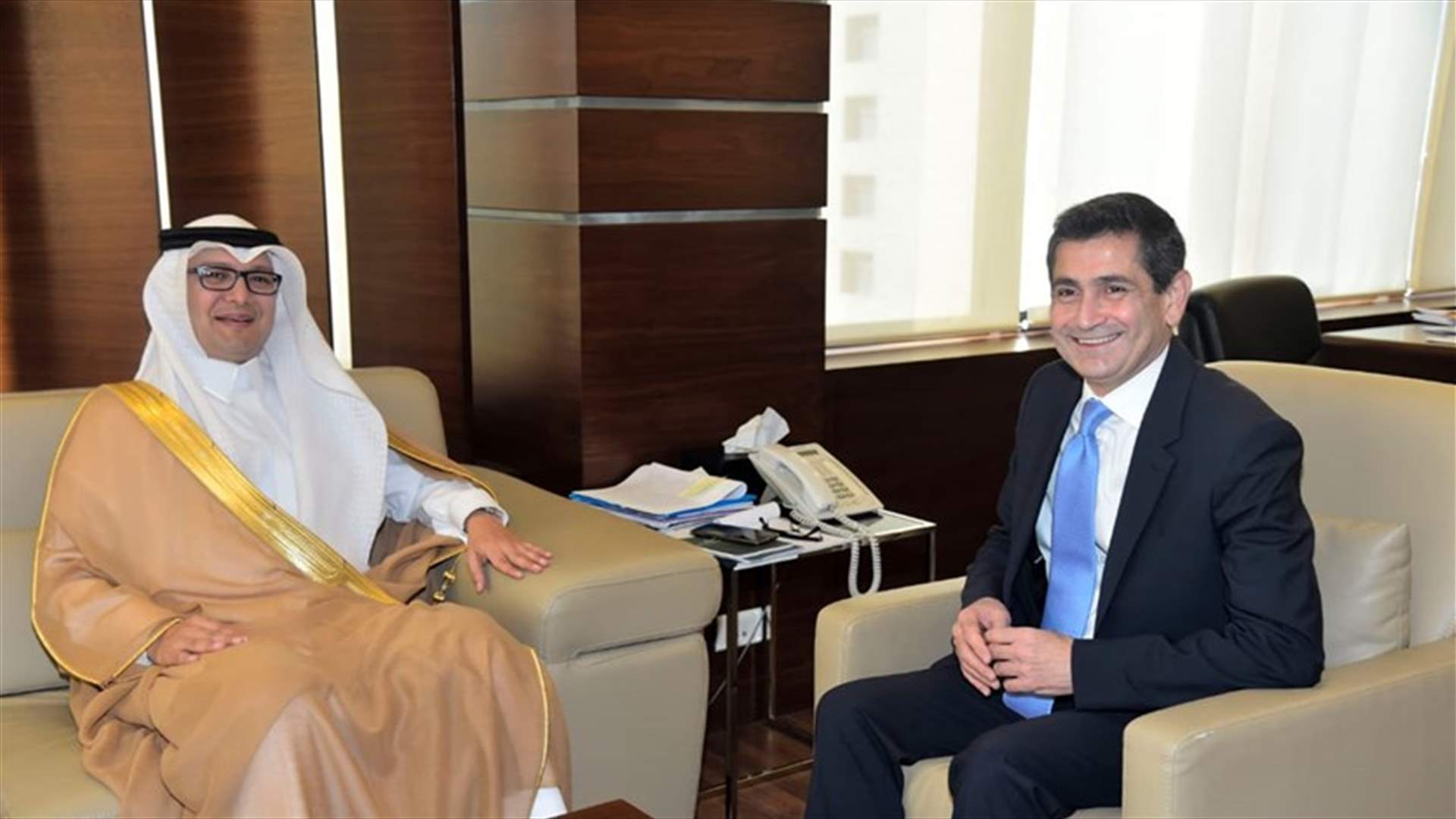 قيومجيان عرض التطورات مع بخاري