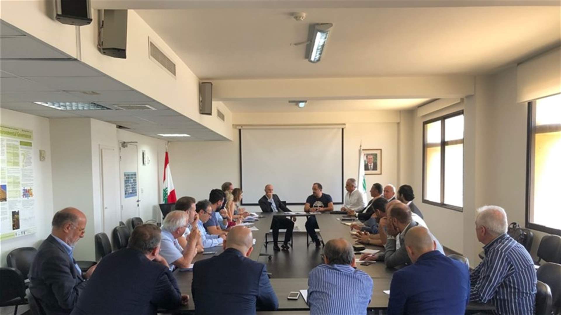 وزير البيئة ترأس اجتماعين حول ادارة النفايات واستخدام الوقود البديل