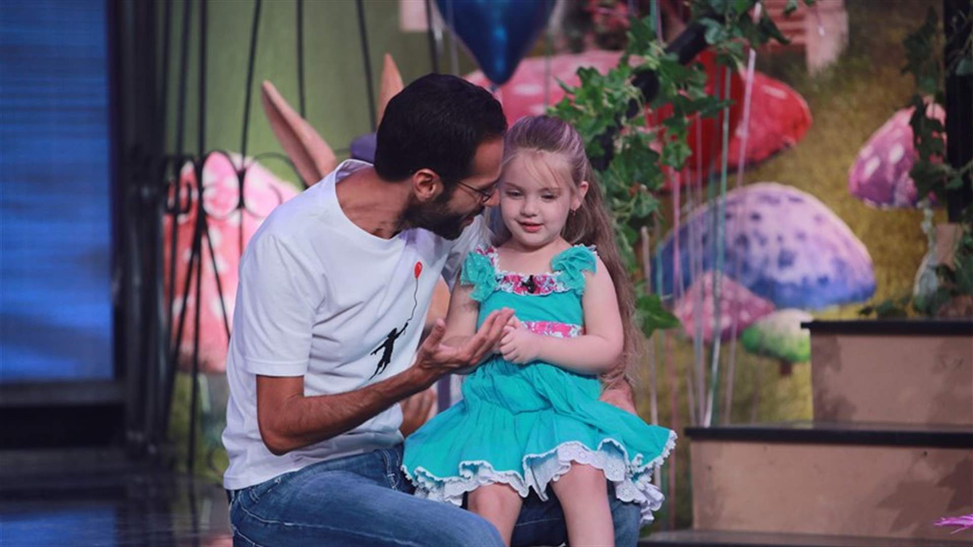 كاتاليا &quot;أصغر وزيرة قواتية&quot; خطفت القلوب في أحمر بالخط العريض... وماذا غنّت لمالك مكتبي؟