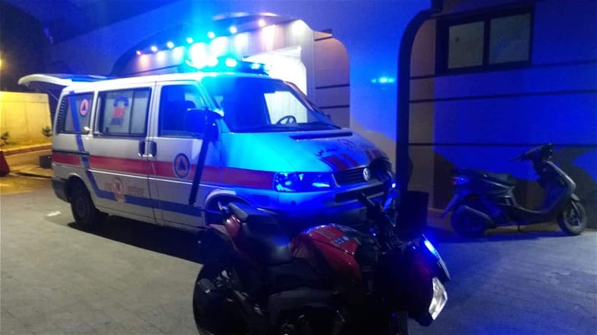 تعرّض مواطن لعارض صحي في مجمع تجاري في فردان... والـMoto Ambulance تتحرك