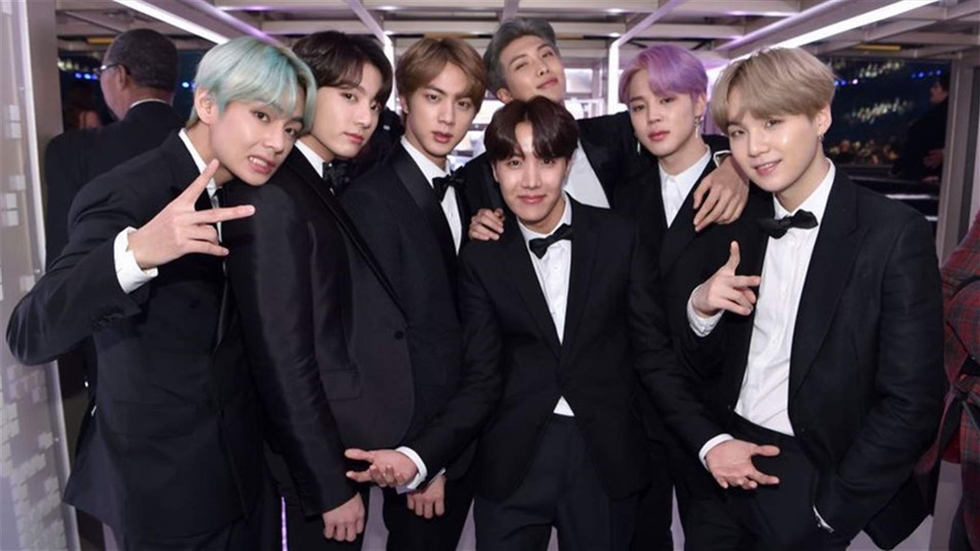 حشدٌ جماهيري جنوني في حفل فرقة «BTS» الكورية في السعودية!