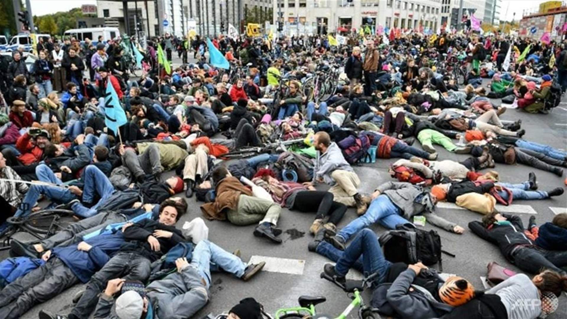 Dutch police detain 130 Extinction Rebellion protesters