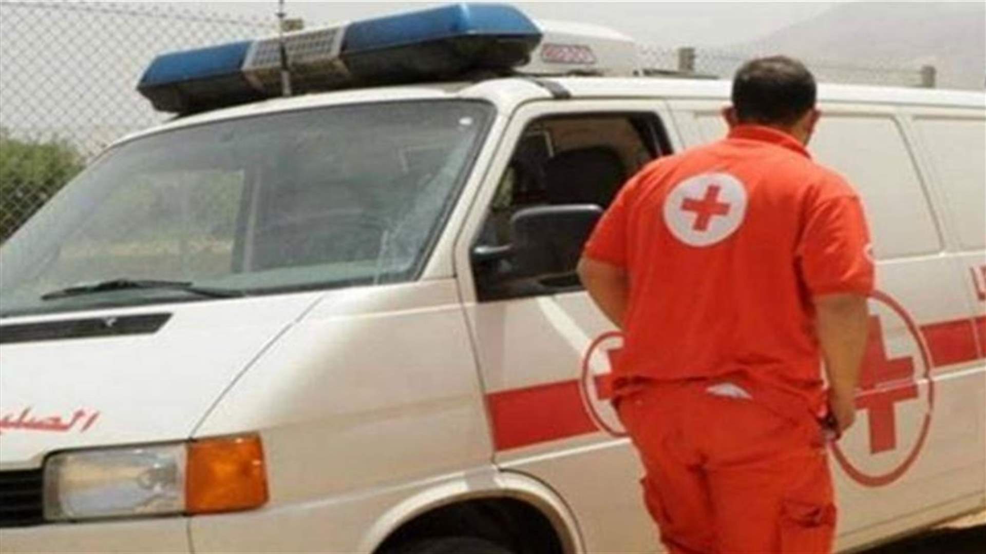 انقلاب سيارة على طريق ابل السقي... واصابة 4 أفراد من عائلة واحدة