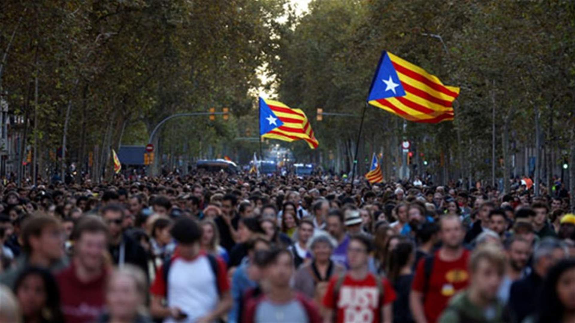 اشتباكات جديدة في برشلونة بين المحتجين الانفصاليين والشرطة الإسبانية