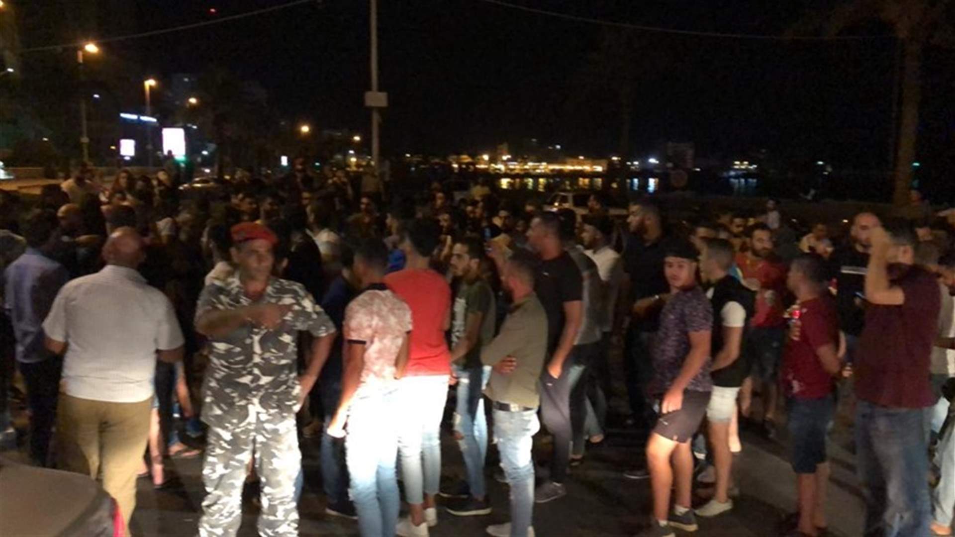 ما صحة مشاركة رئيس المجلس التنفيذي في حزب الله في التظاهرات؟