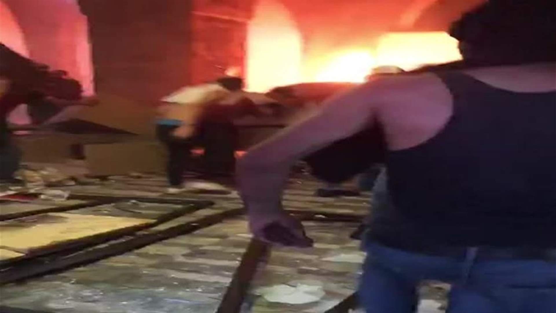 Video shows moment al-Ahdab Transport office was set on fire and destroyed ​​