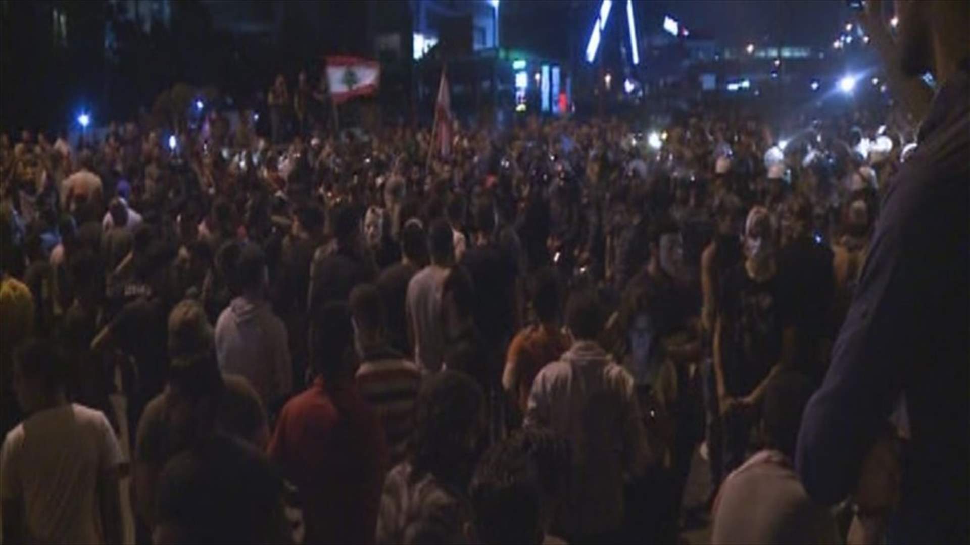 عون التقى وفدا من المتظاهرين الذين اعتصموا على طريق القصر الجمهوري