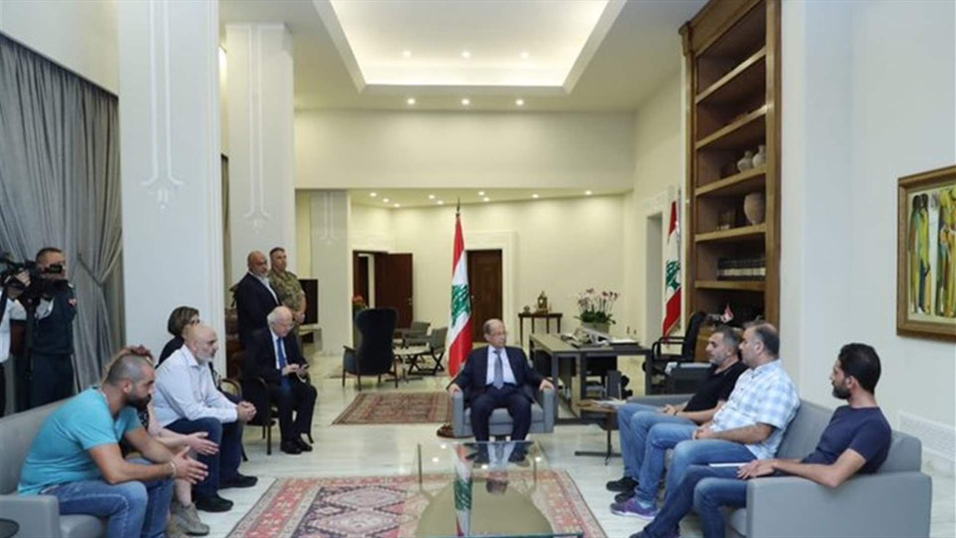 ماذا قال الرئيس عون لوفد المتظاهرين الذي زاره في قصر بعبدا؟