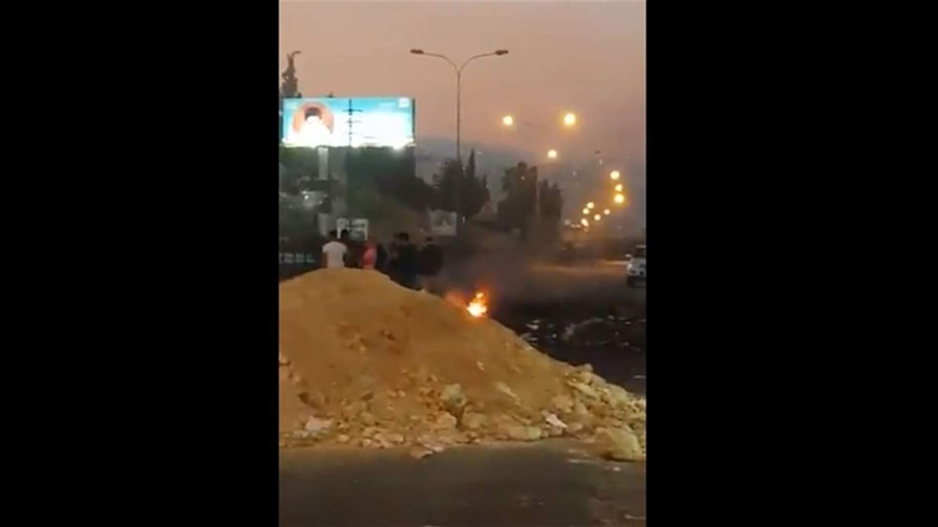 طرقات ما زالت مقطوعة وأخرى تم فتحها... اليكم التفاصيل