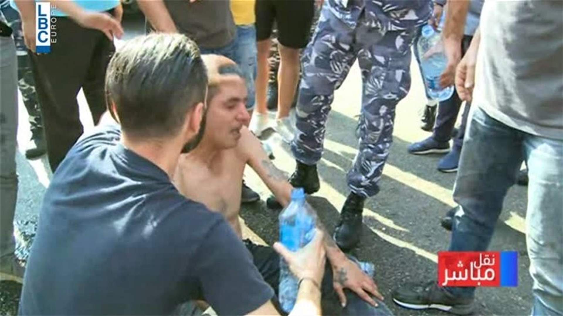 Man attempts to set himself on fire-[VIDEO]