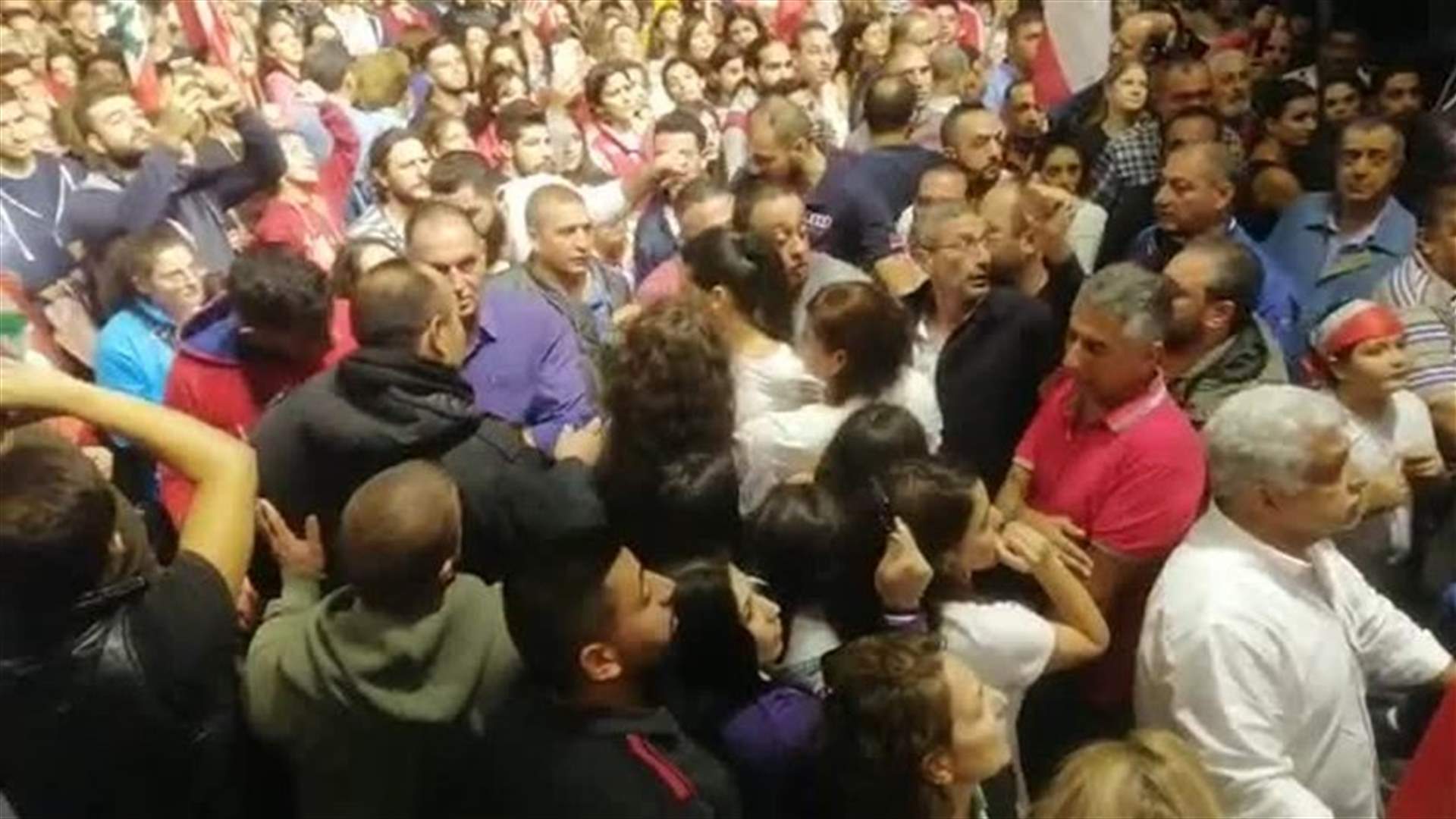 Myriam Skaff leaves protest after demonstrators objected to her participation (Video)