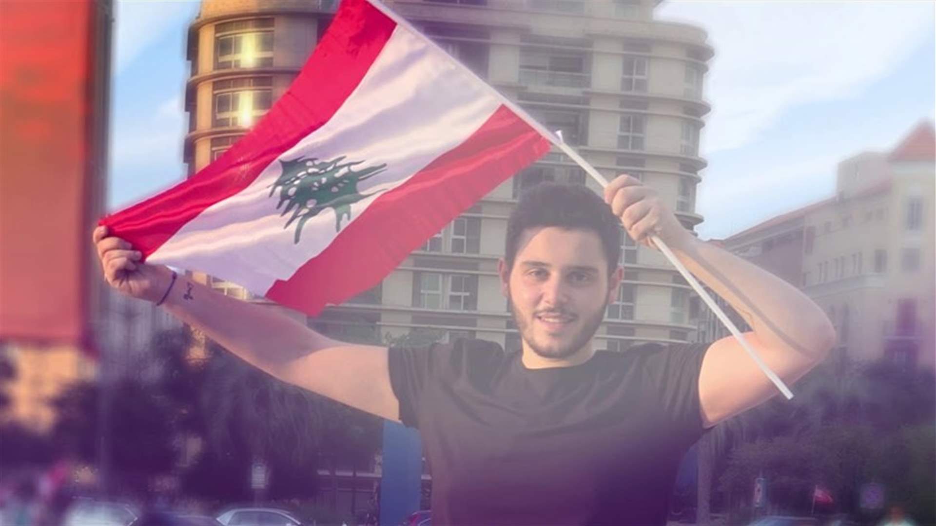 بعد مشاركته في التظاهرات... الوليد الحلاني يُغني: "قوتنا بوحدتنا" (فيديو)