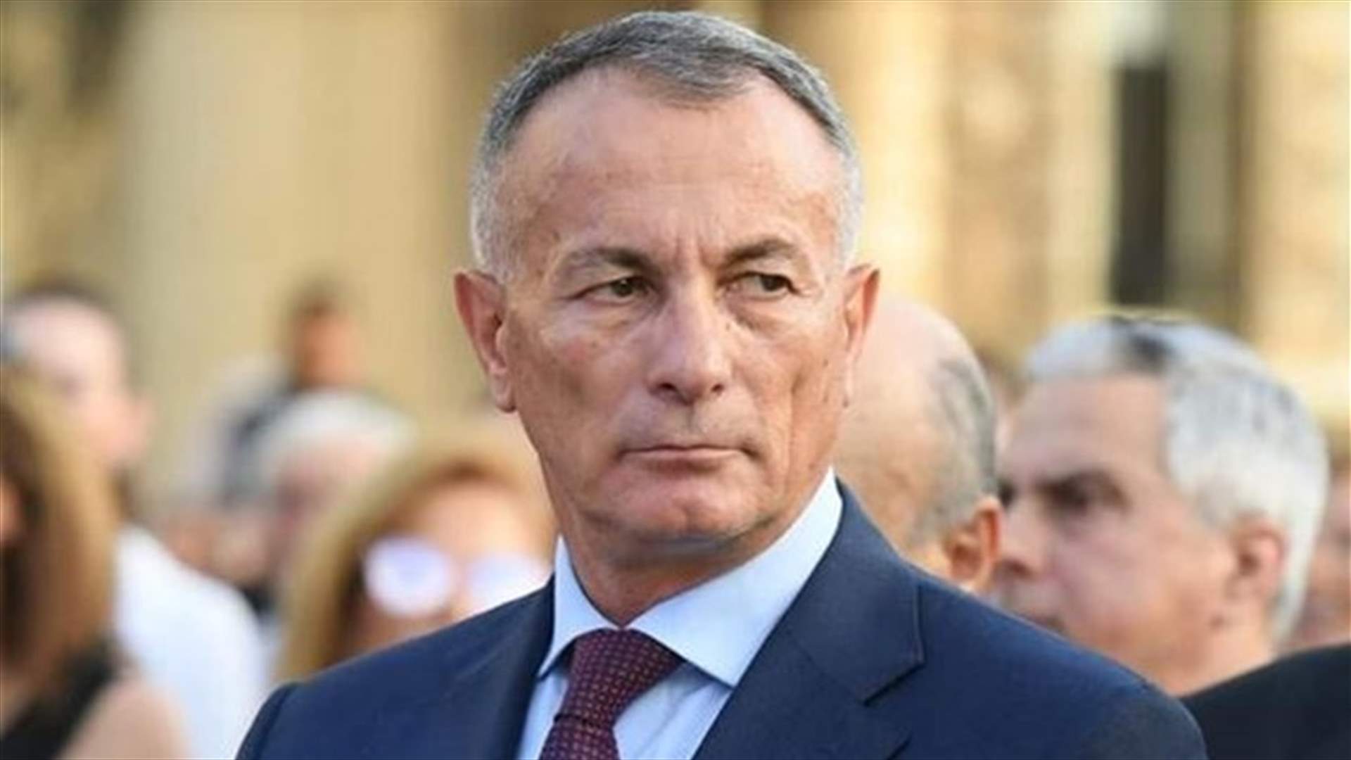 روكز ناشد المعتصمين فتح الطرقات والاستمرار بالحركة الاعتراضية في نقاط محددة