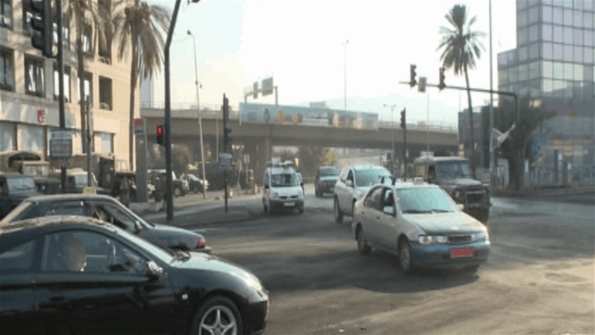 فتح الطريق عند تقاطع الشيفروليه (صور)