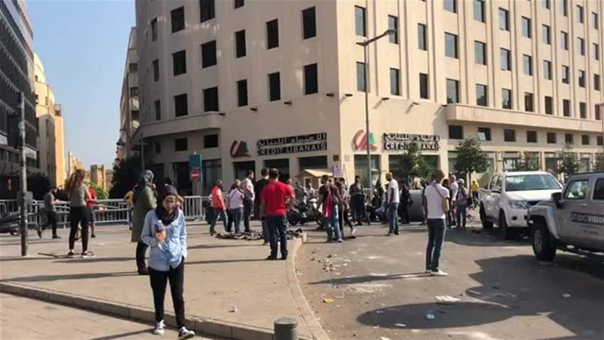 الاقبال الى ساحة رياض الصلح ما زال خجولا وتوزيع بيان بالمطالب