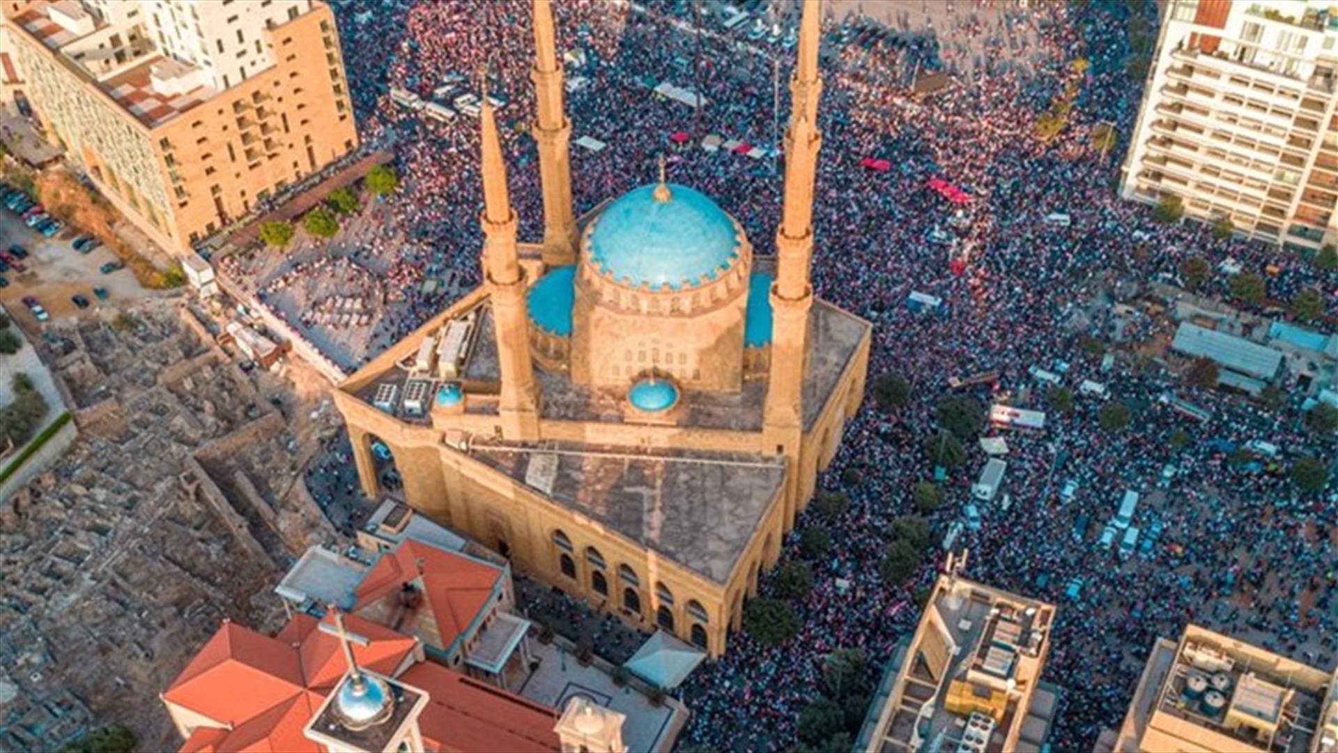 من قلب التظاهرات... نشيد للثورة (فيديو)