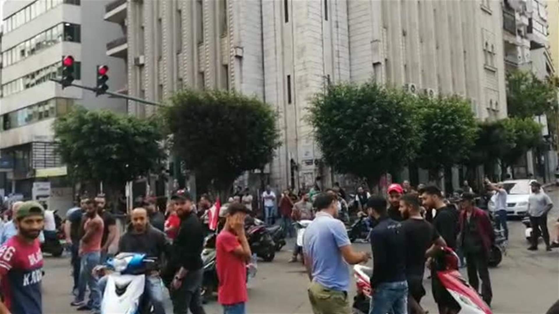 هكذا بدت الأجواء في كورنيش المزرعة... (فيديو)