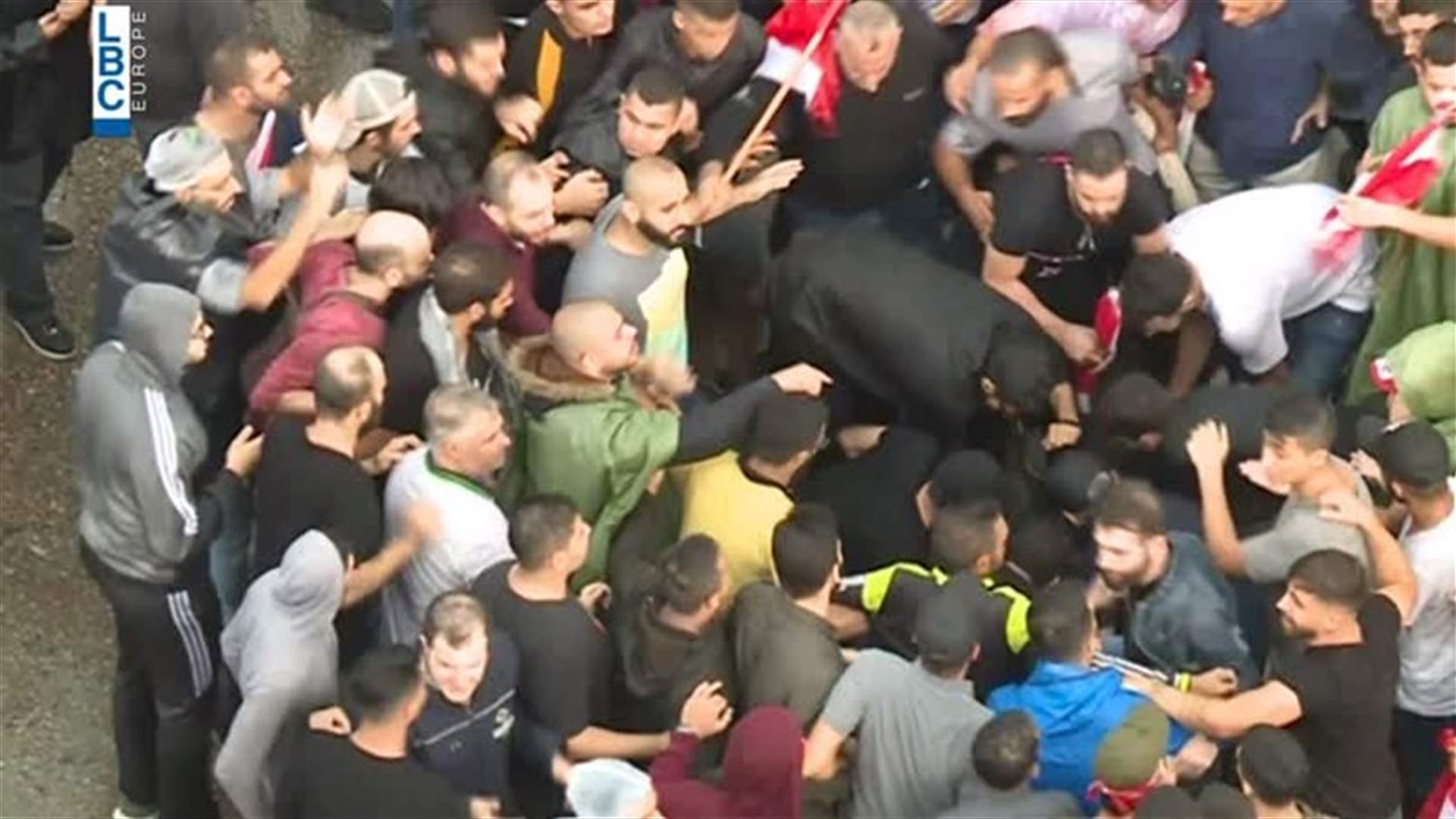 Clash erupts in Riad al-Solh Square; security forces intervene (Video)