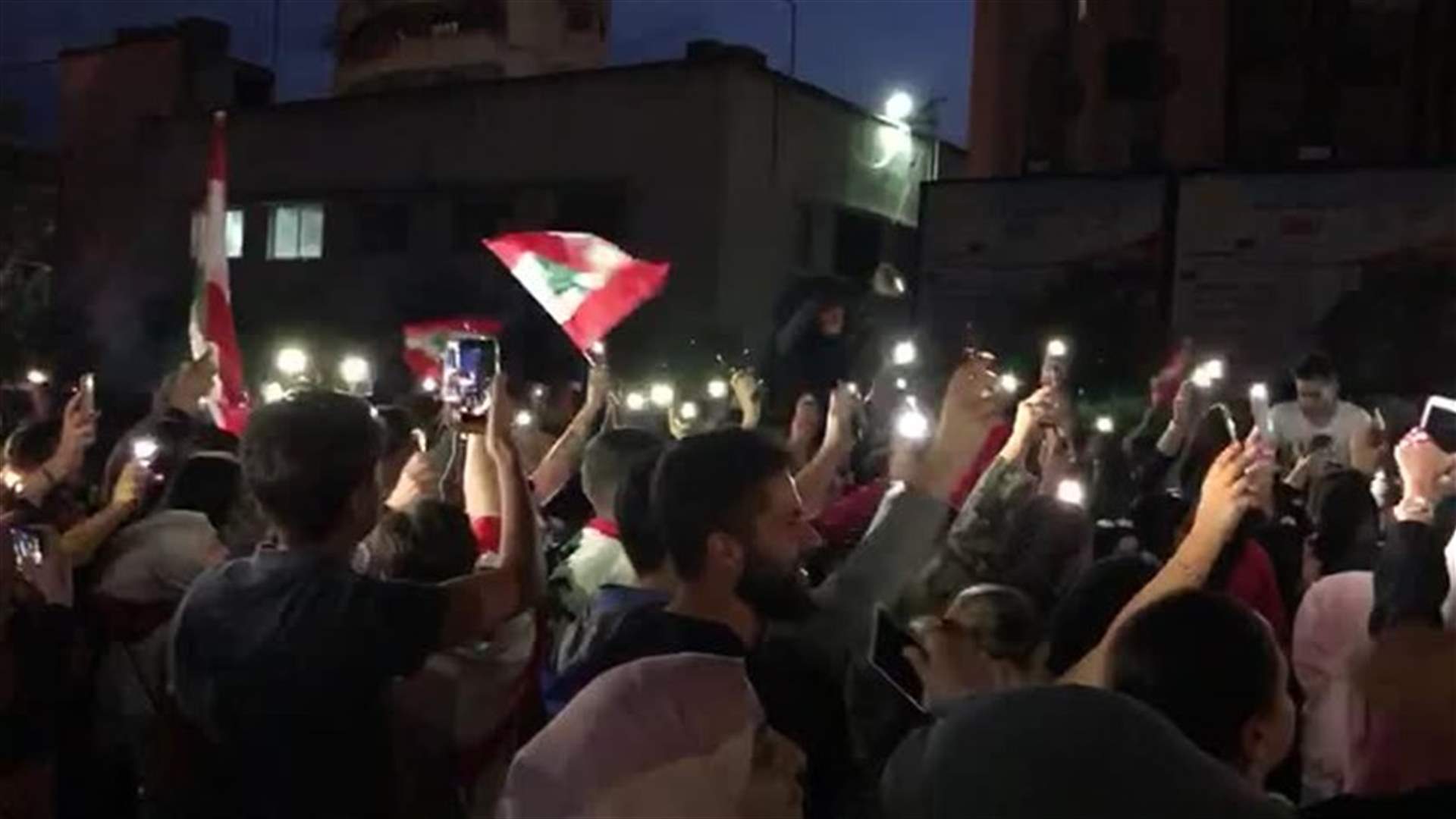 الشموع و"الحلم" في النبطية  (فيديو)